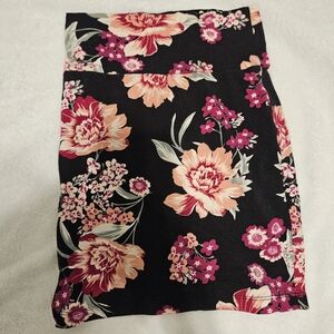 Charlotte Russe Black Floral Pencil Skirt - SMALL